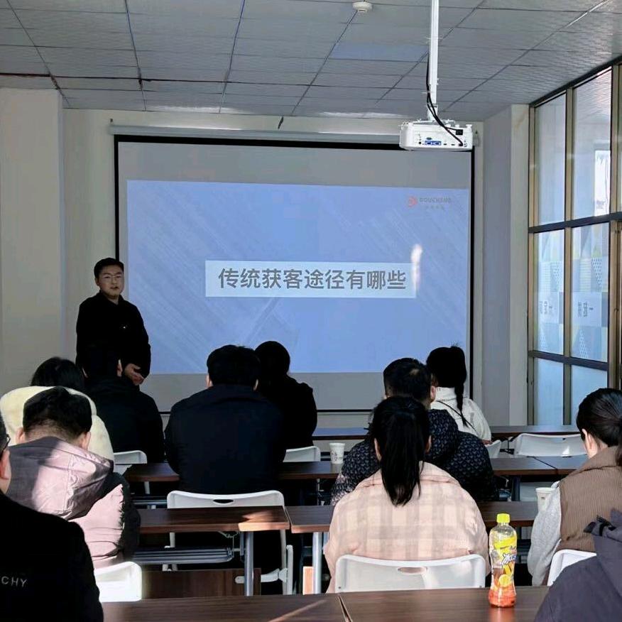 运营教练康康