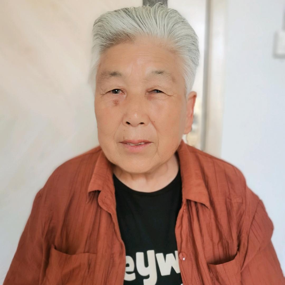 王奶奶小号 大号七点五十开播