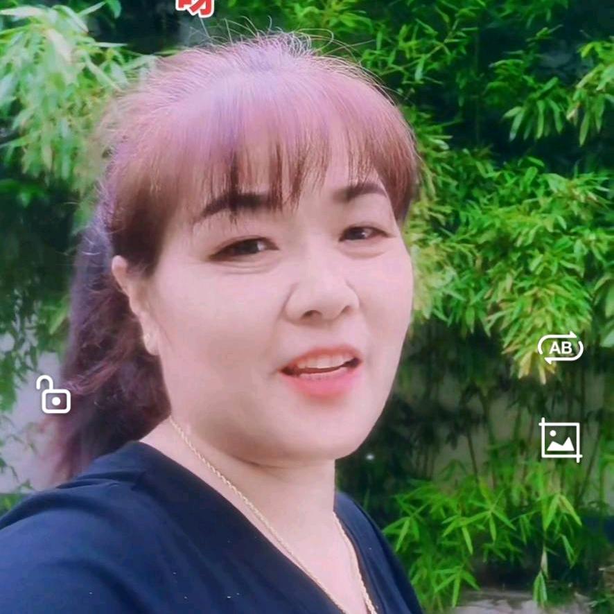 伏秀