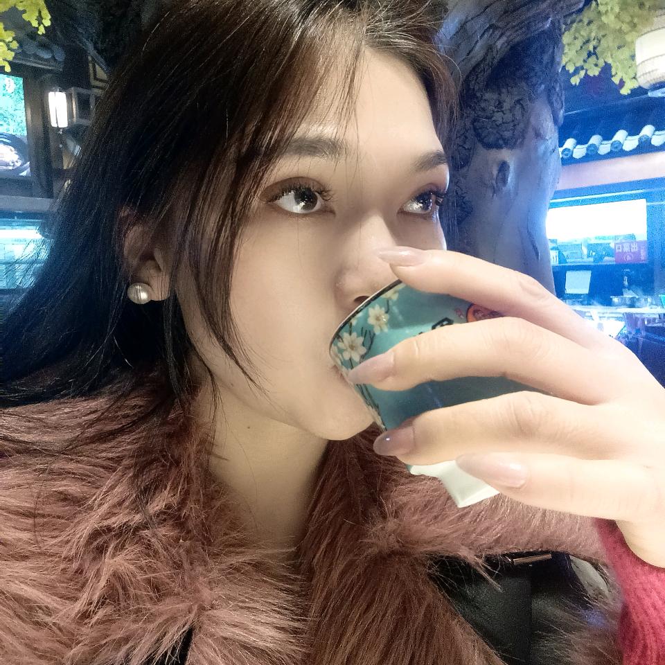 英子