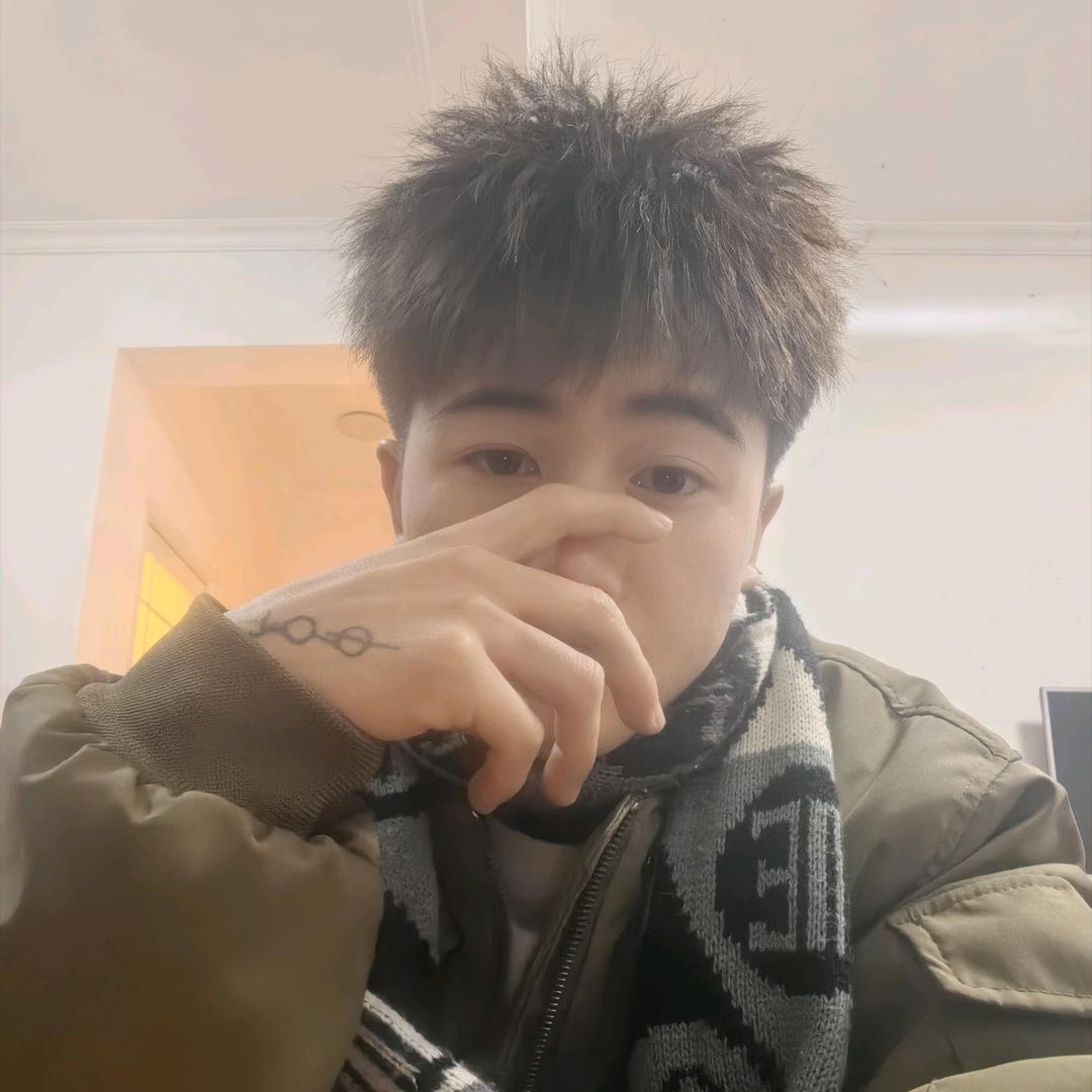 成都凳子租车-奥特曼