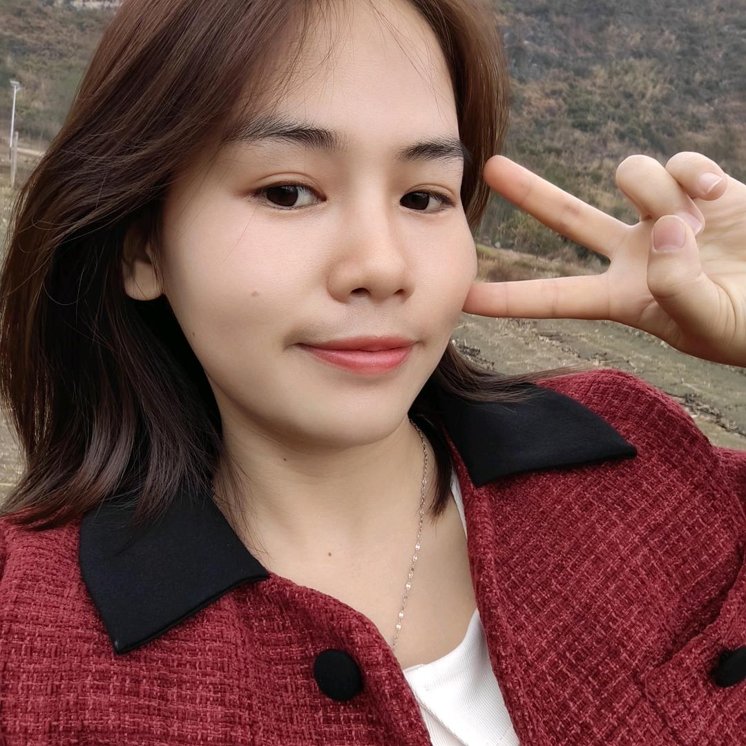多爱的小芳呀
