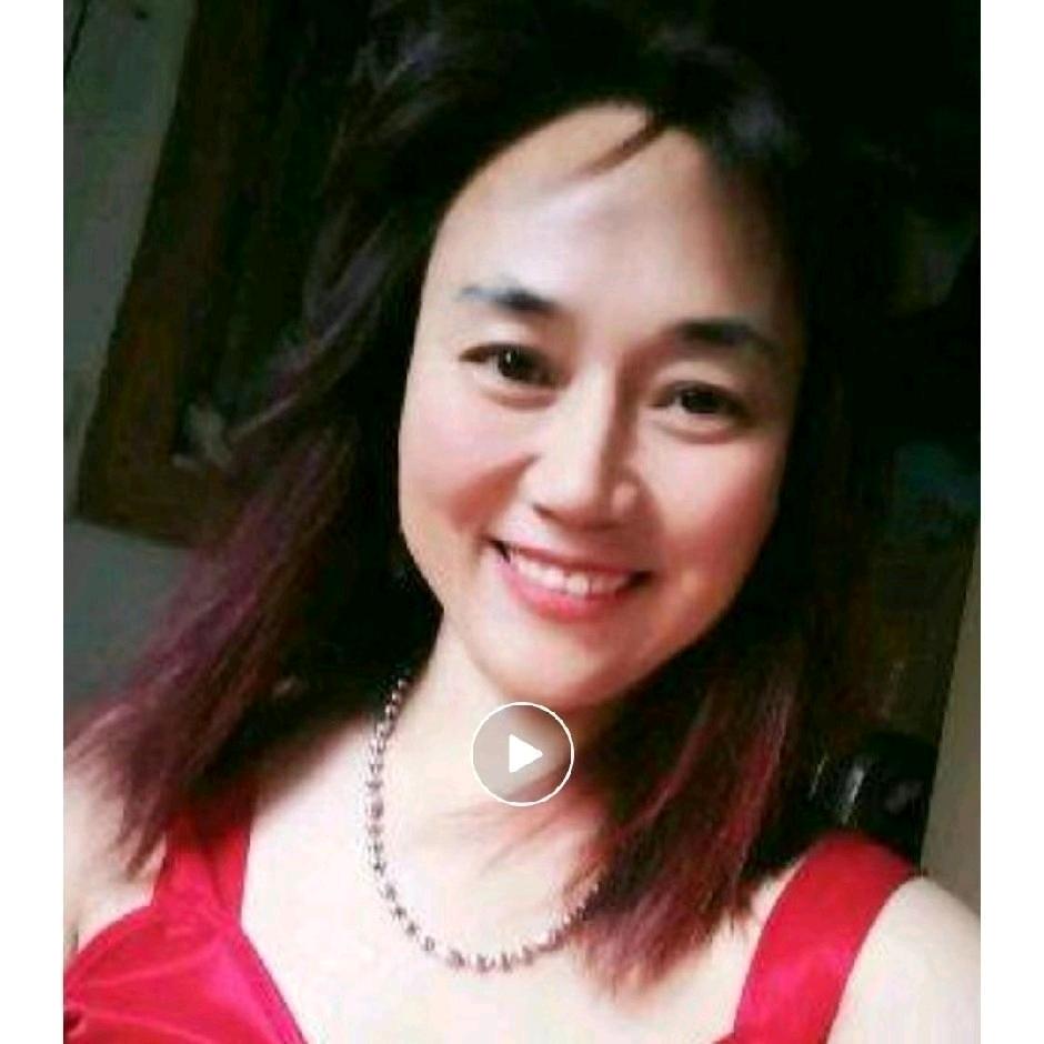 大眼睛（单亲妈妈）