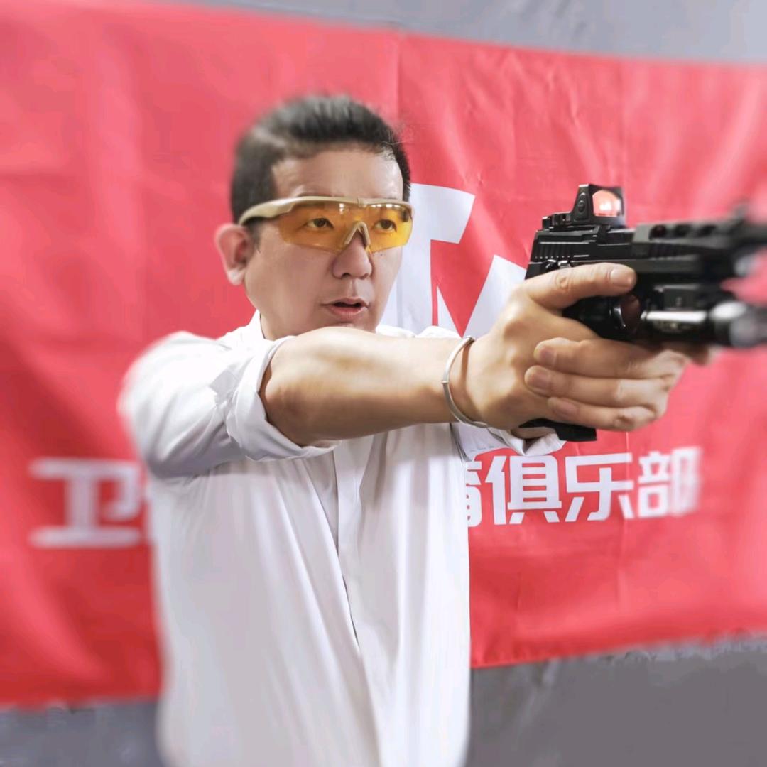 卫伍堂老张