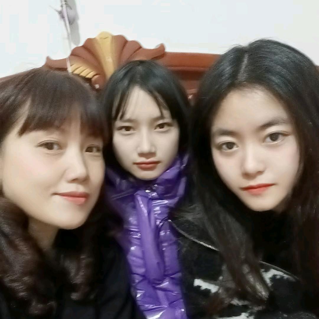 75年3月爱唱歌的玉兔🐰🎤杨杨得忆