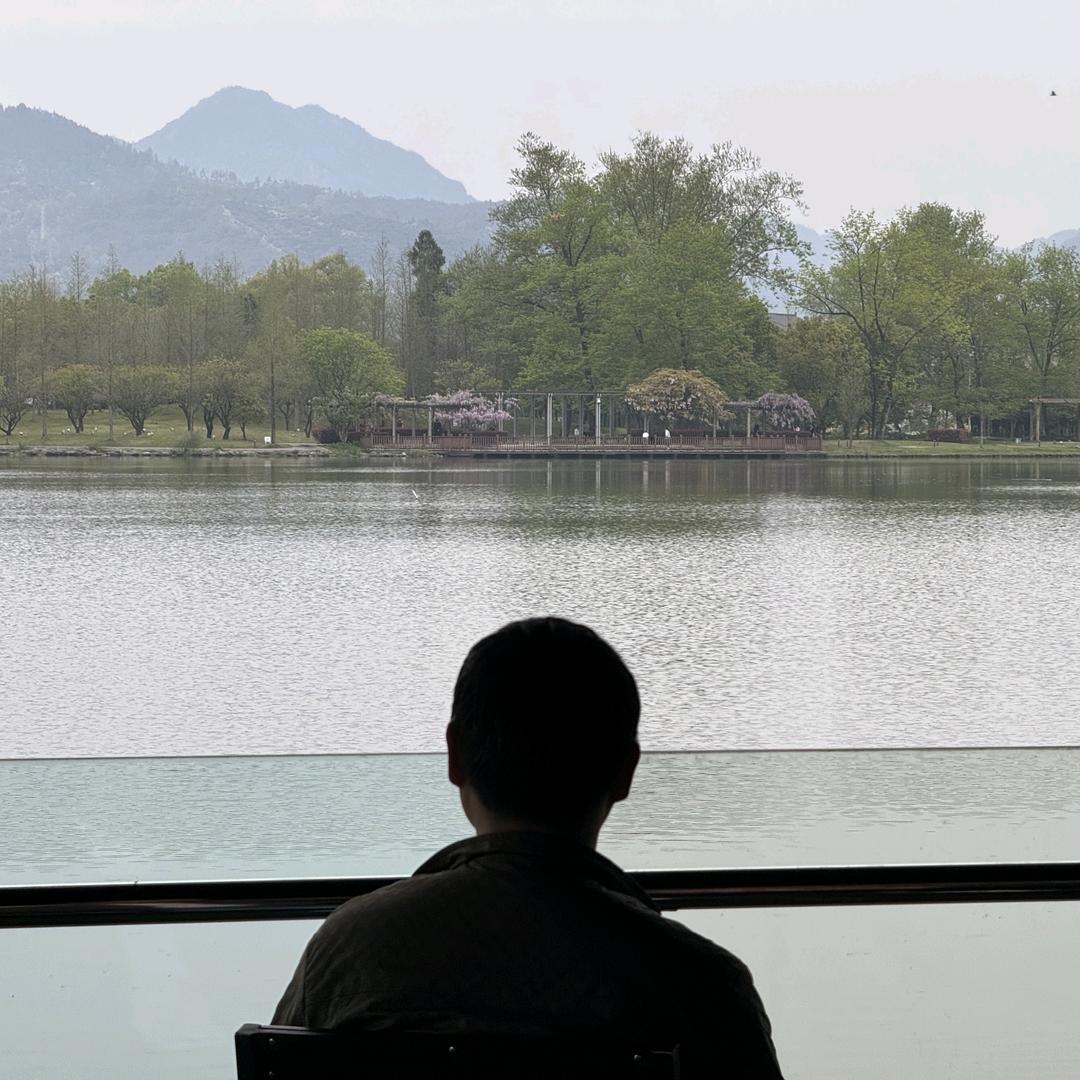 一个小透明