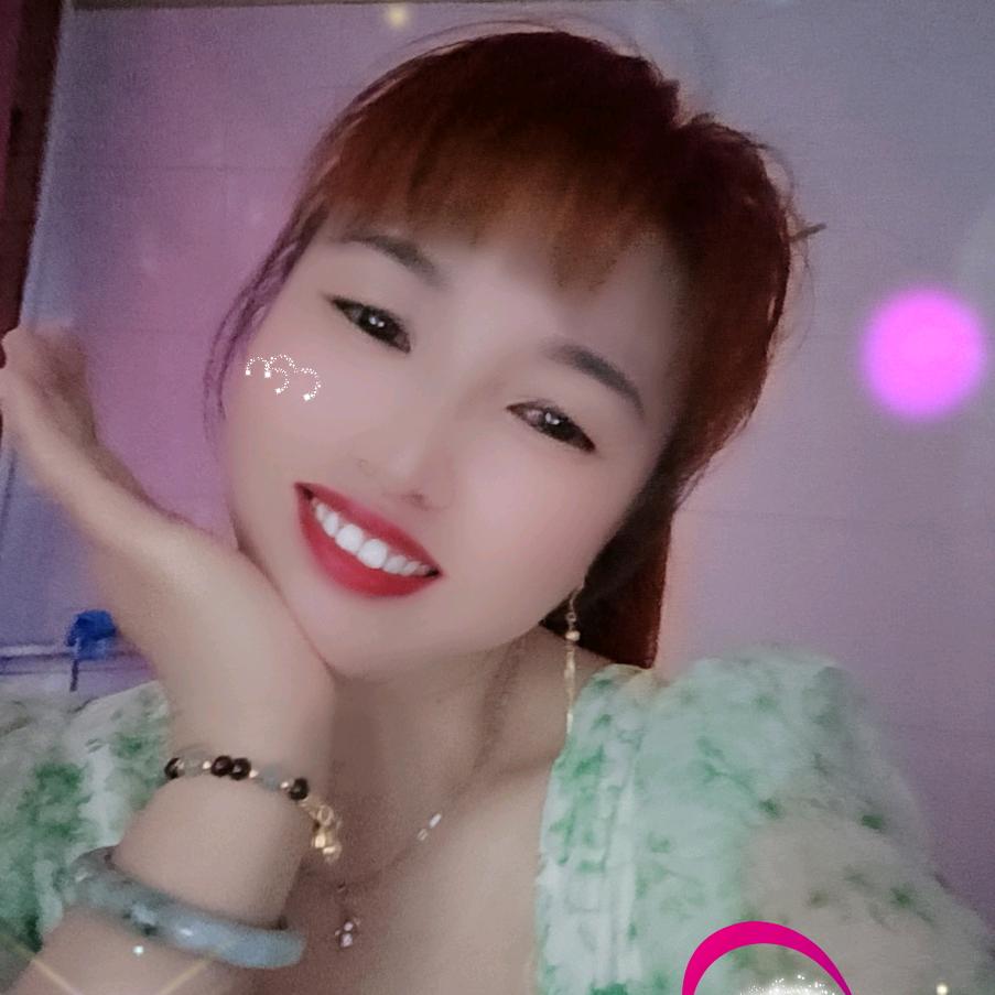爱笑的小静🍎