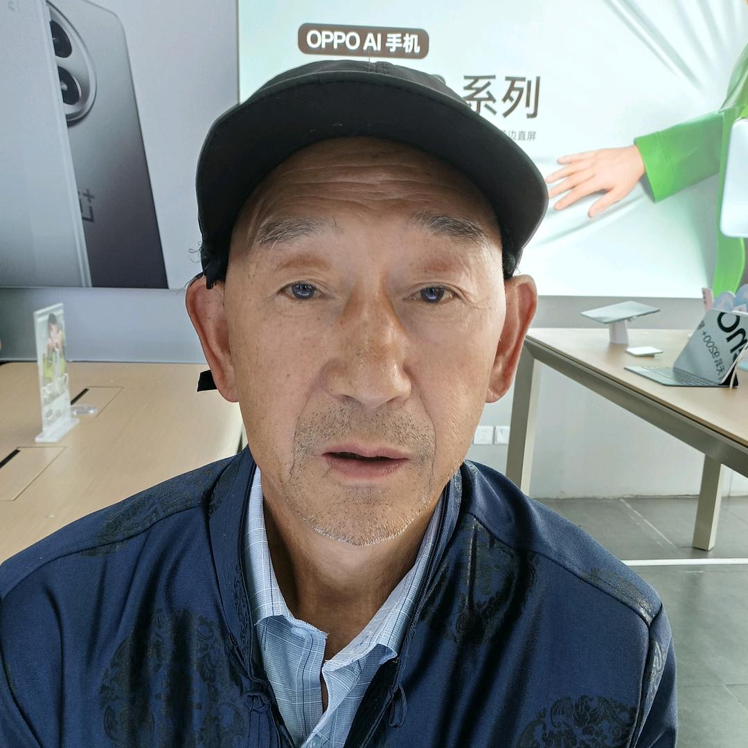 老来开心夹抖音平台开直播帮豆老板打工用户
