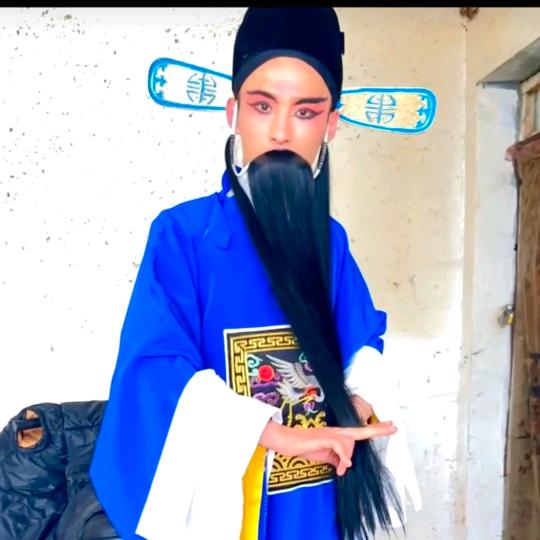 文杰爱戏曲
