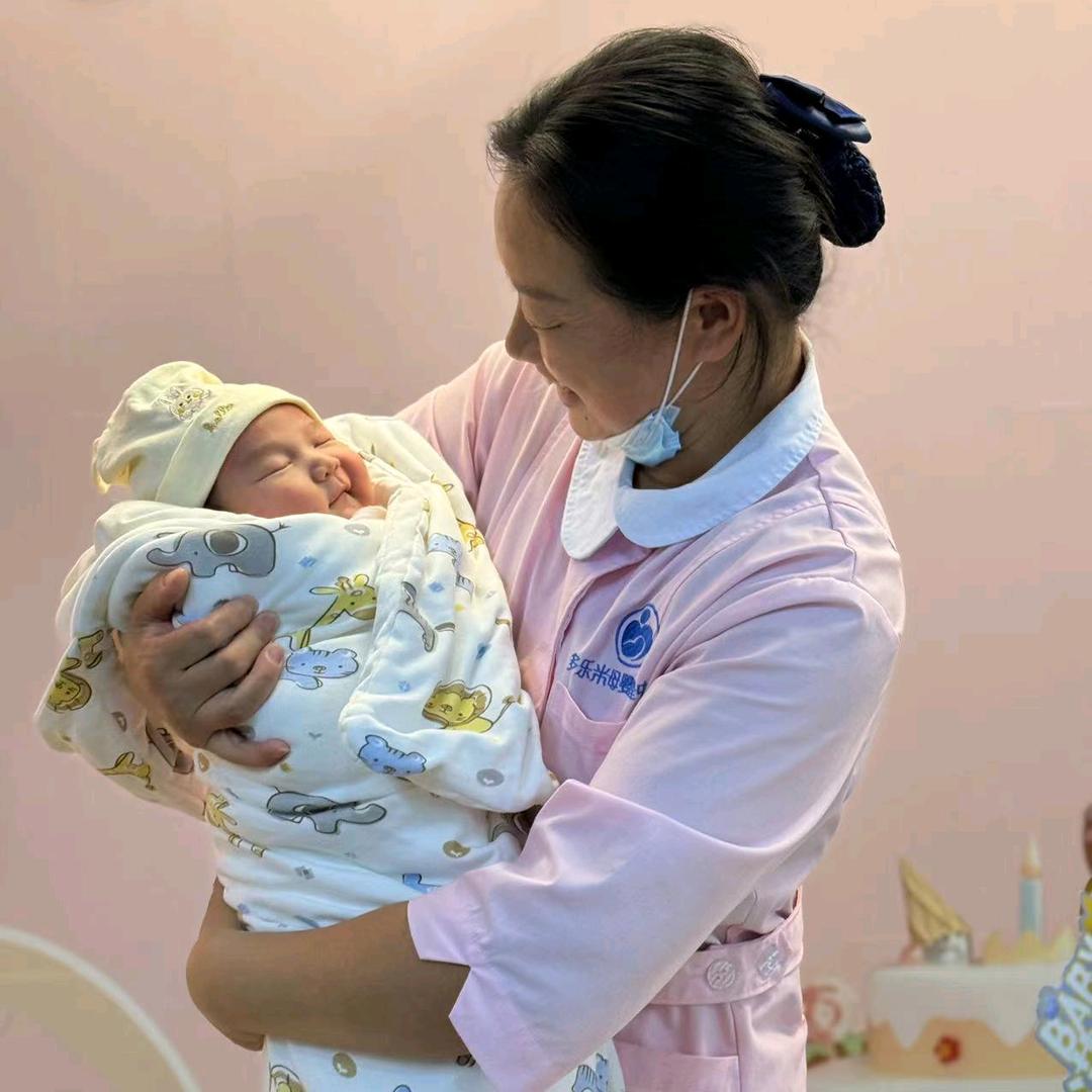 金牌母婴护理师～张文华