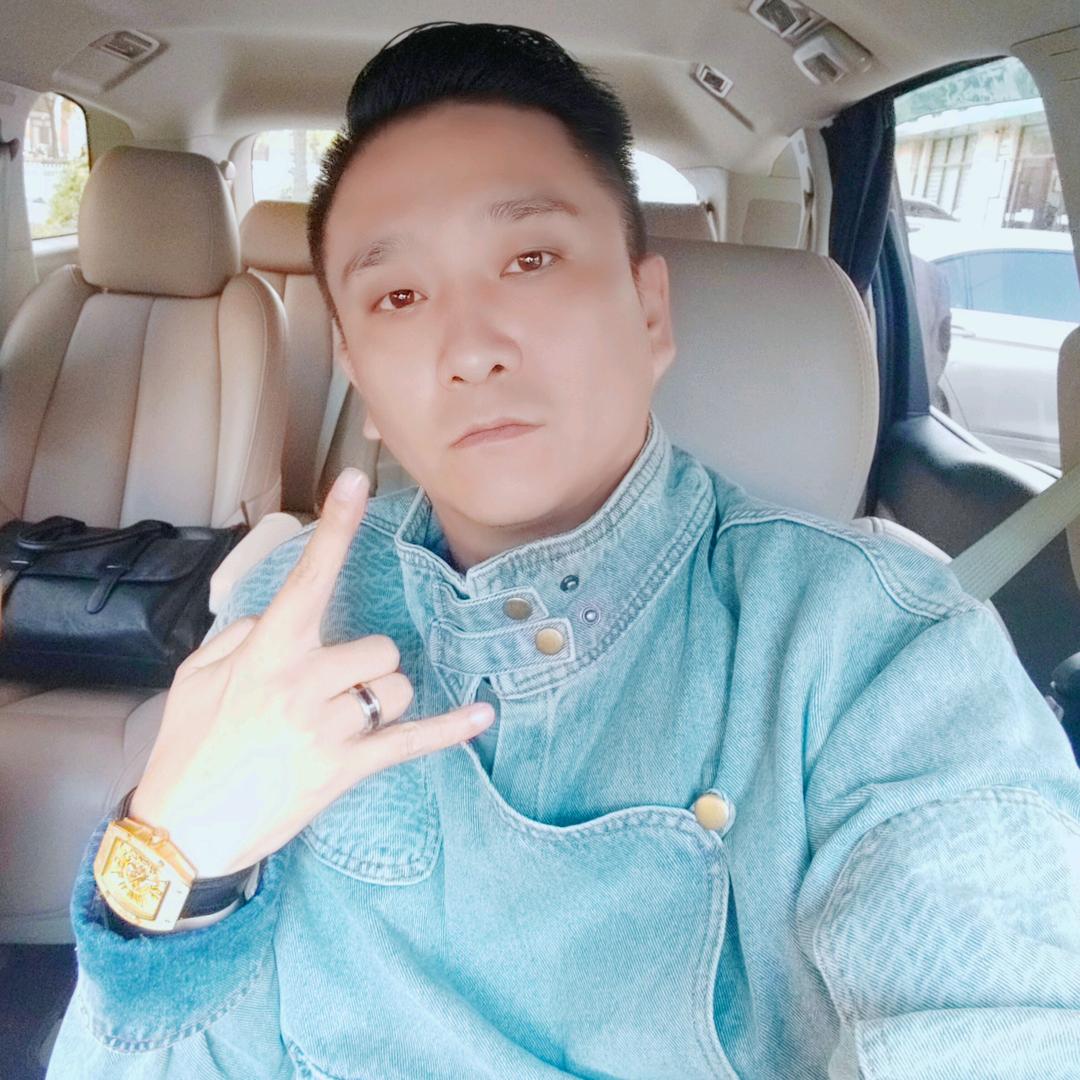 80后油腻大叔：崔阳智弘