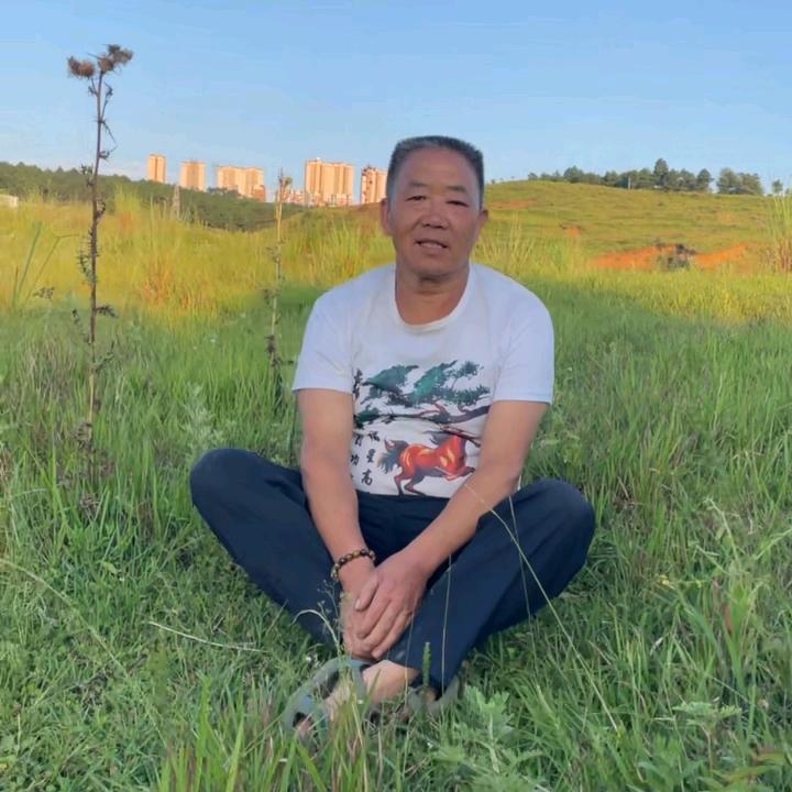 潇潇洒洒走一回。