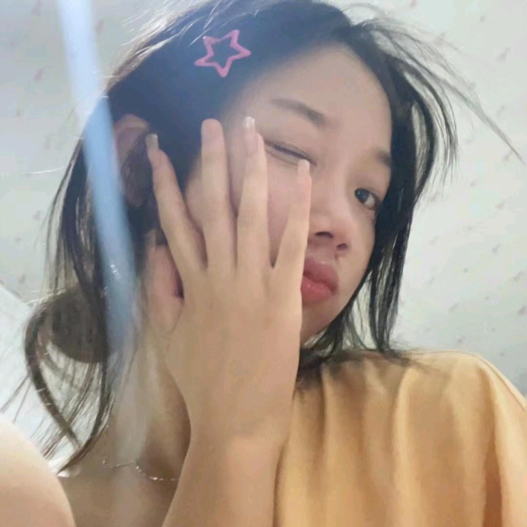 小绿.
