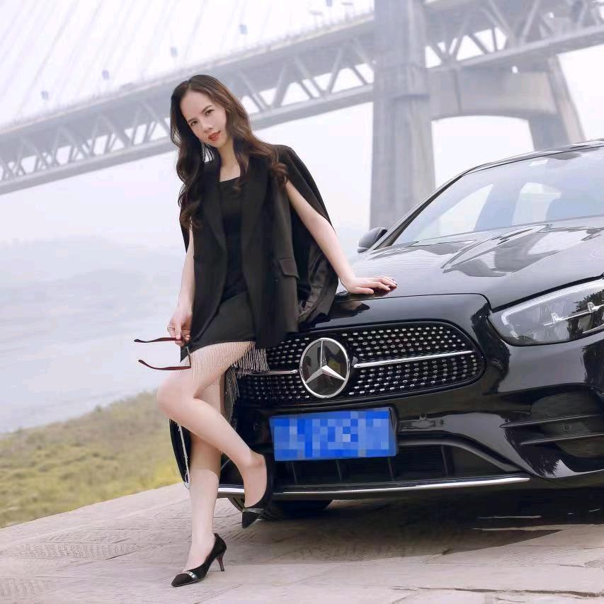 杨敏（汐汐萱萱泽泽）