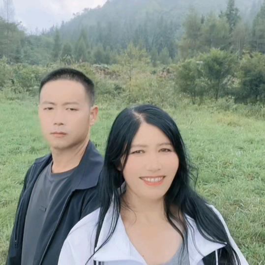 卖各种煤炭大哥哥