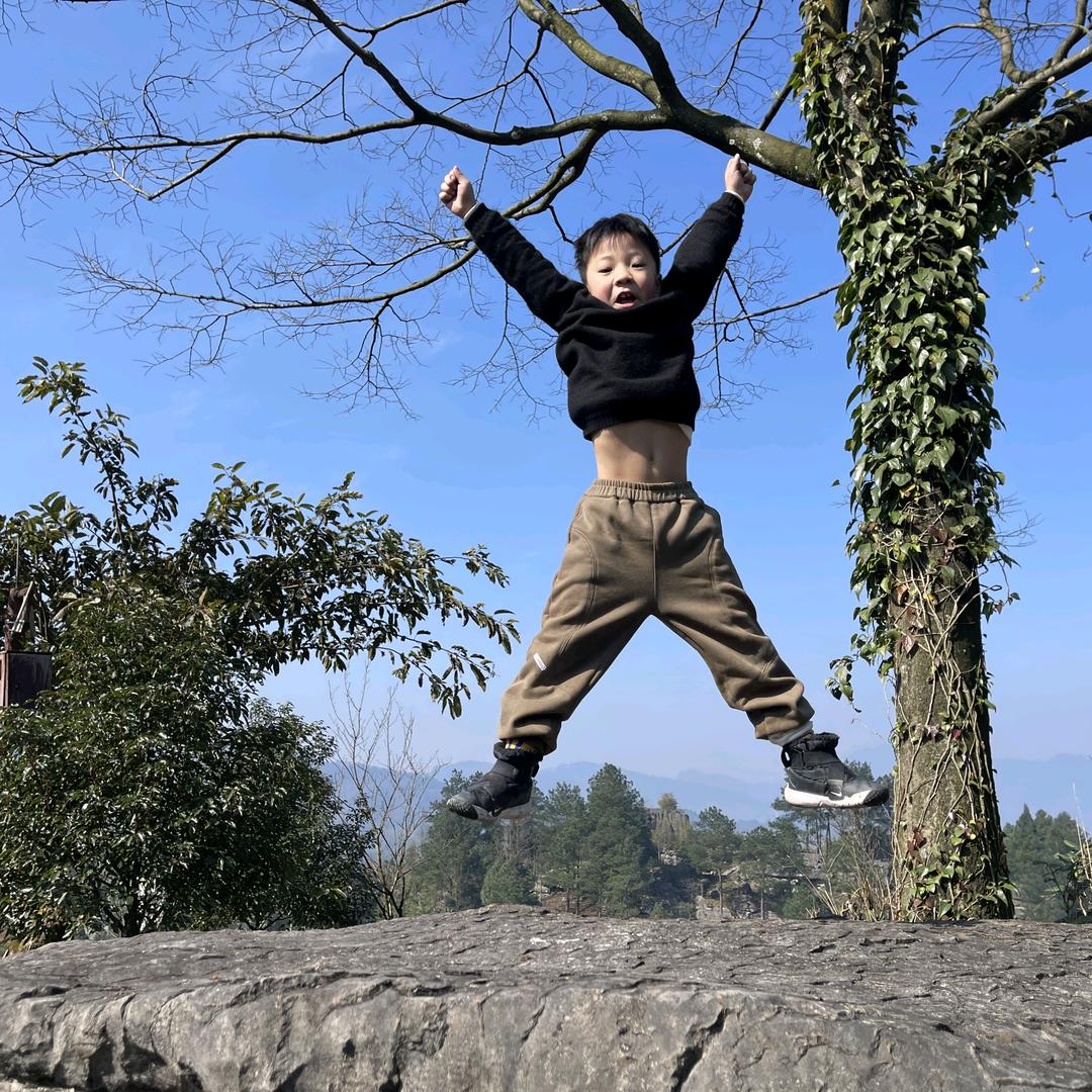 快乐姐姐哈哈哈