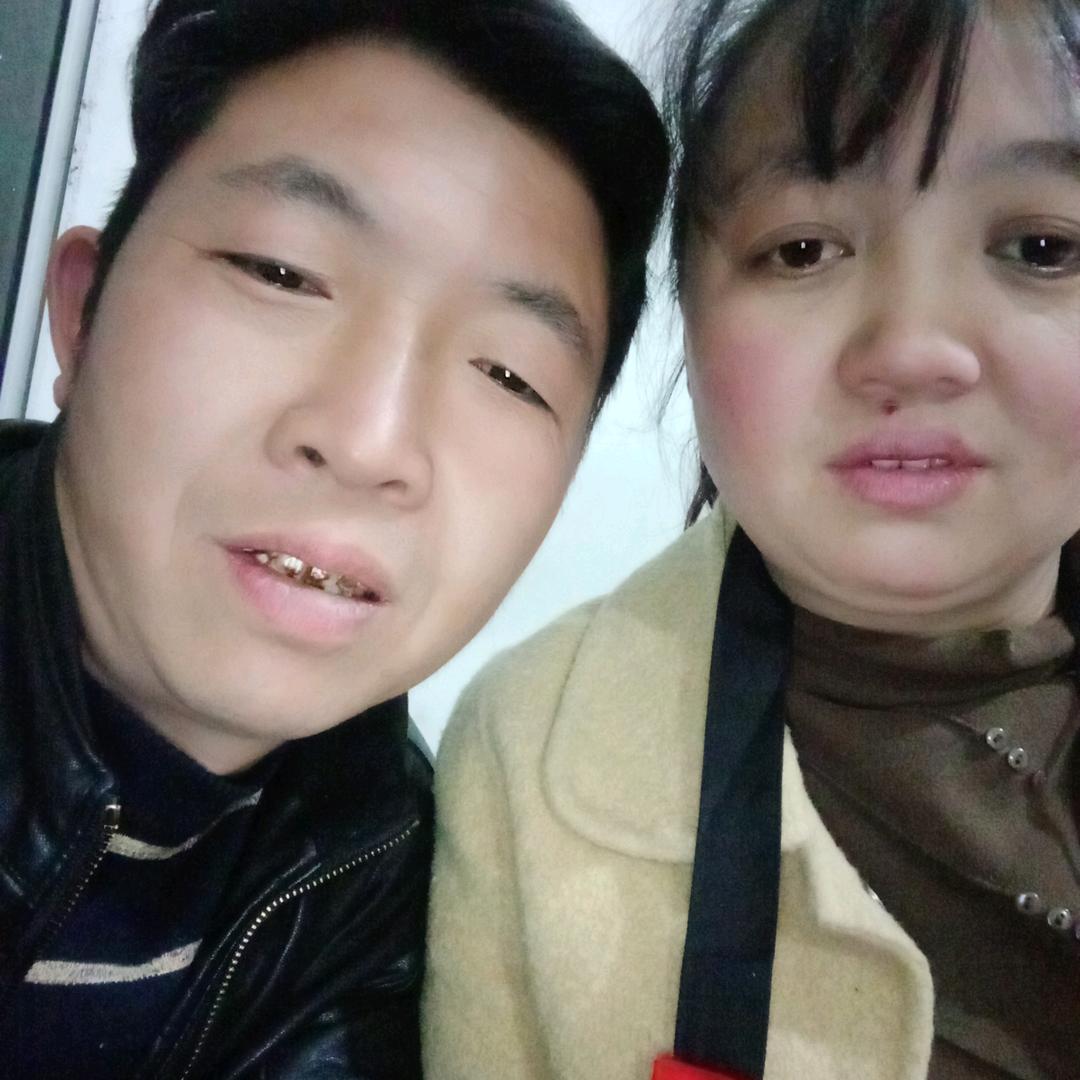 张家带皮牛肉馆。