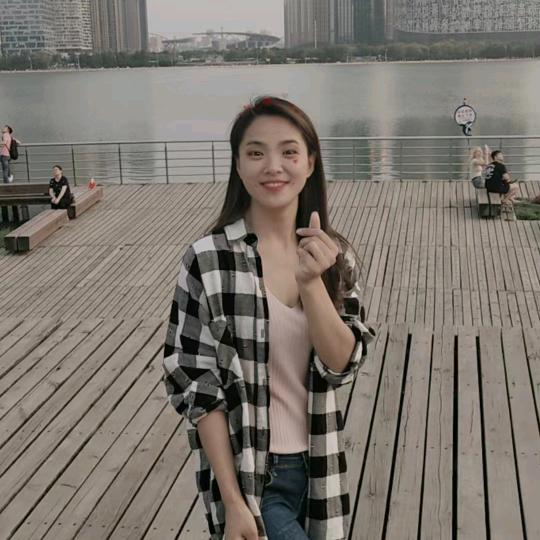 孟妮