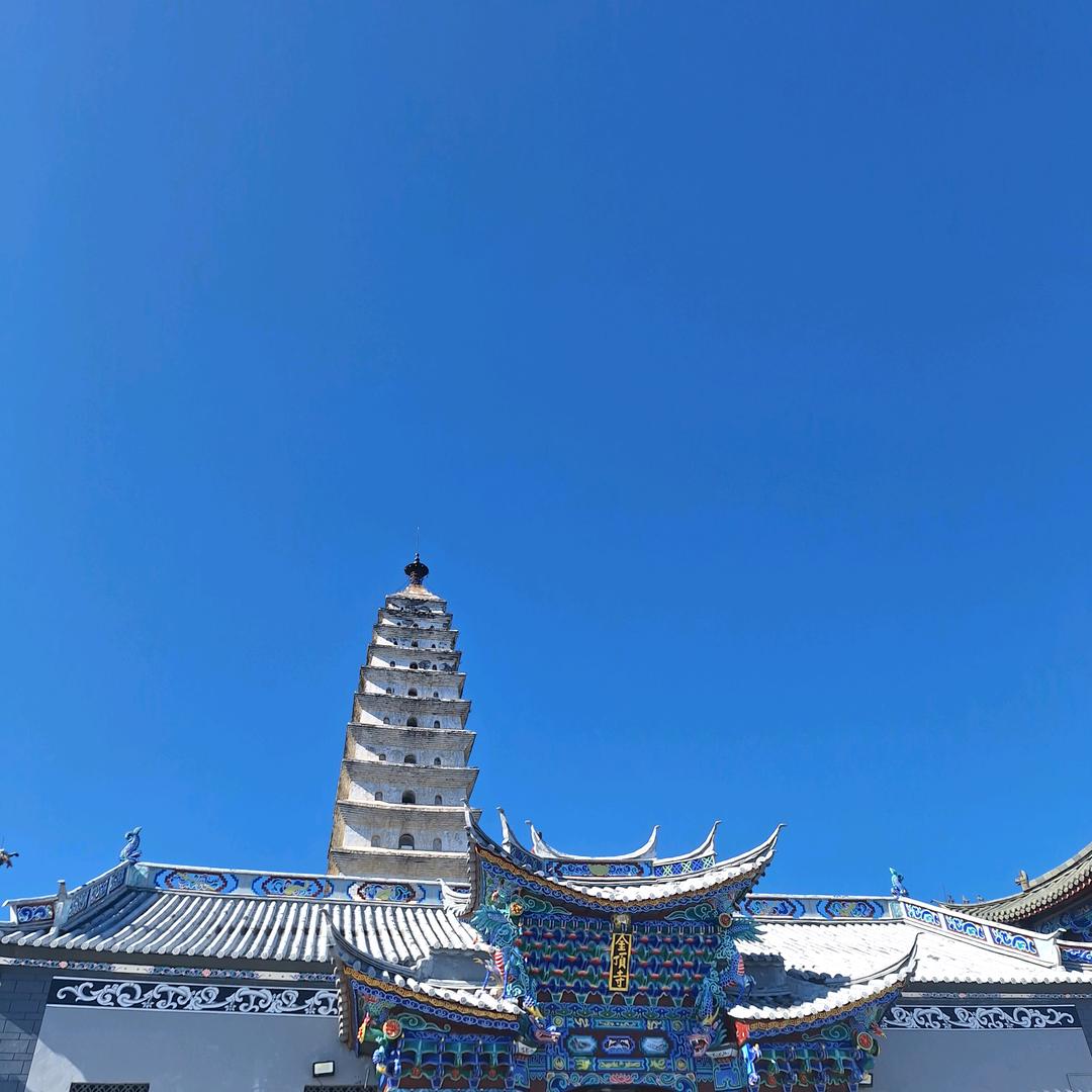 周德志(有点黑)