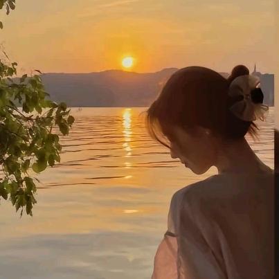 达职热心小英学姐