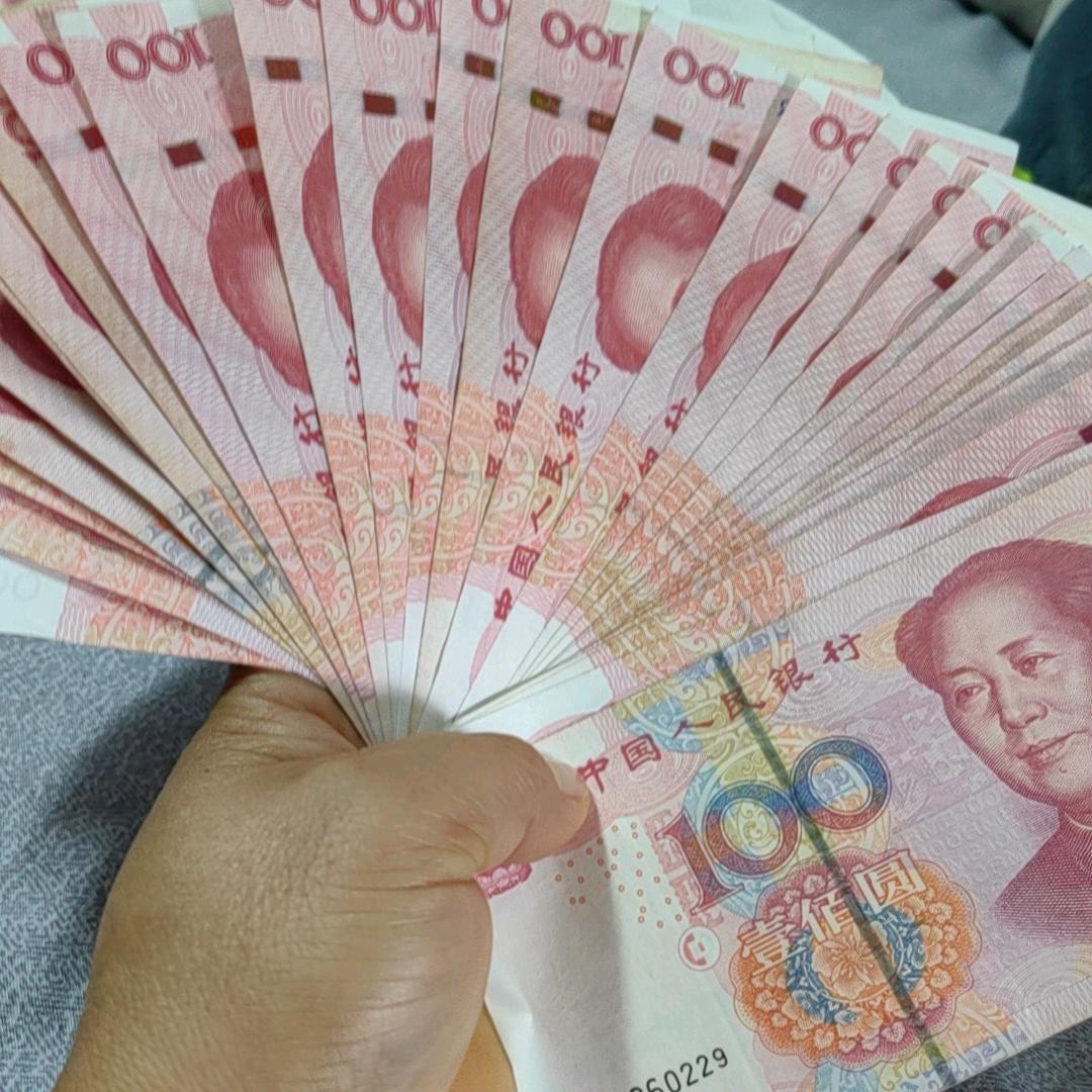 燕子向钱冲