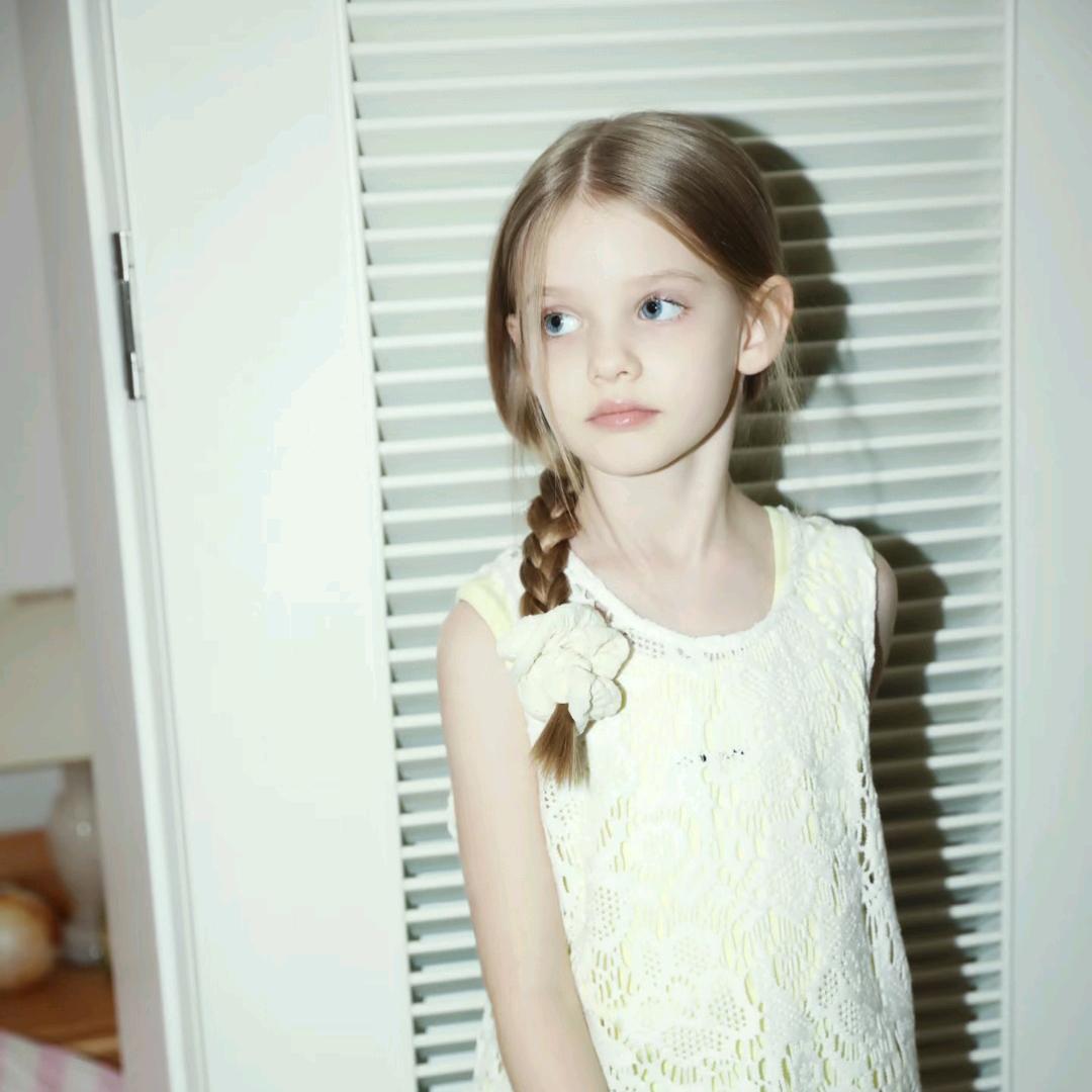 Anne.
