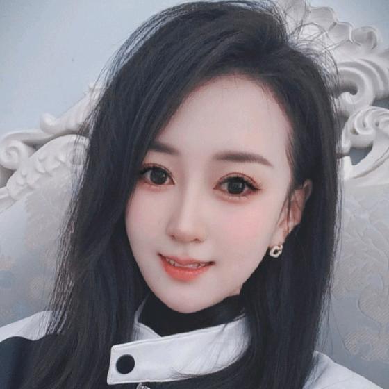 爱笑的中年少女