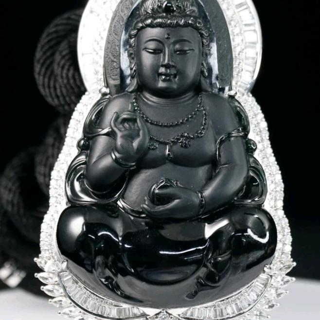 飞龙在天，云掩于斗