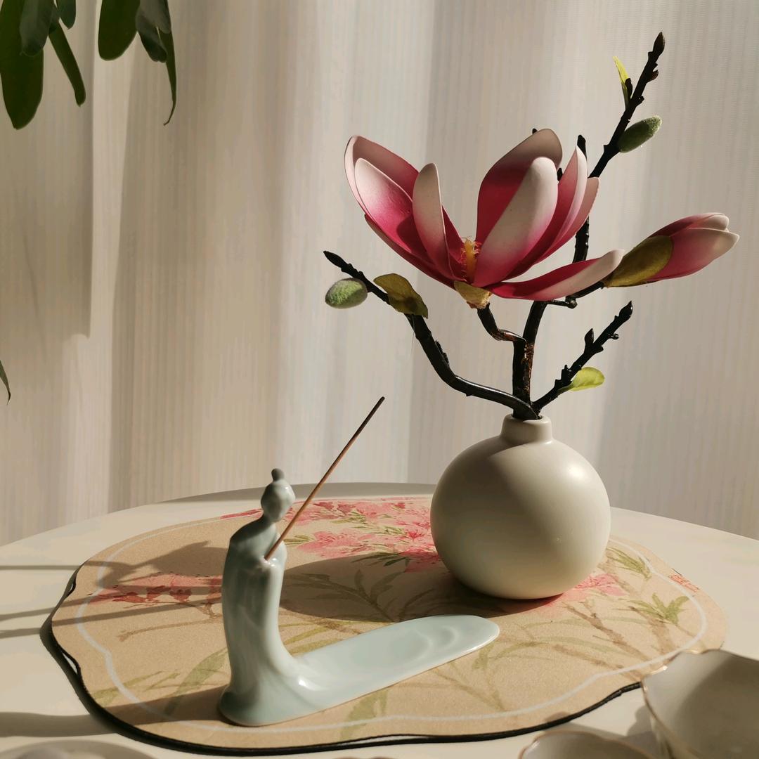 手倦抛书午梦长