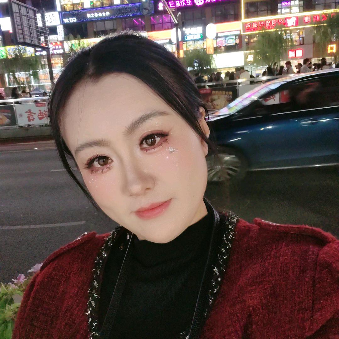 👑🦋梅姐姐🦋