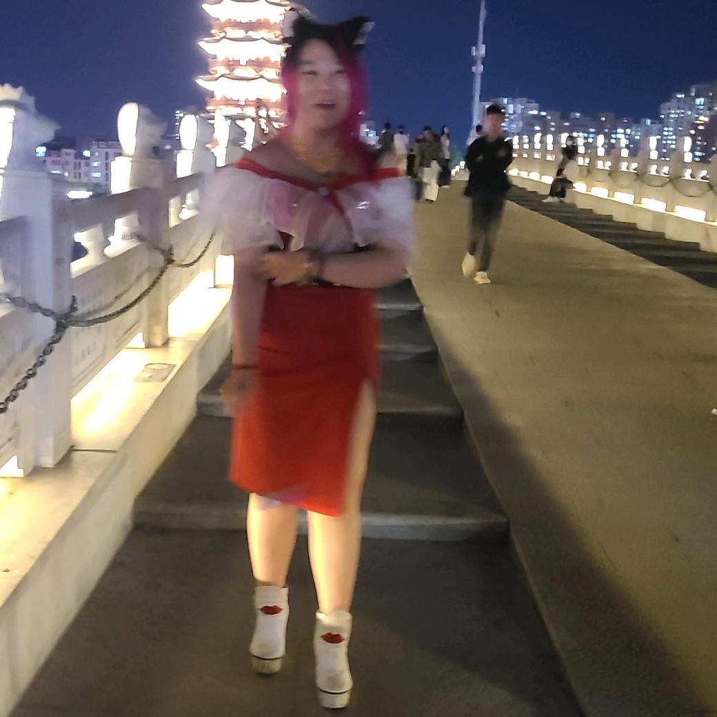 小菊花漂瓶记(世硕老哥记录生活)