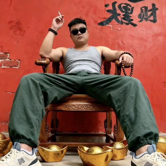 约克中央空调（鑫丰国际二楼）