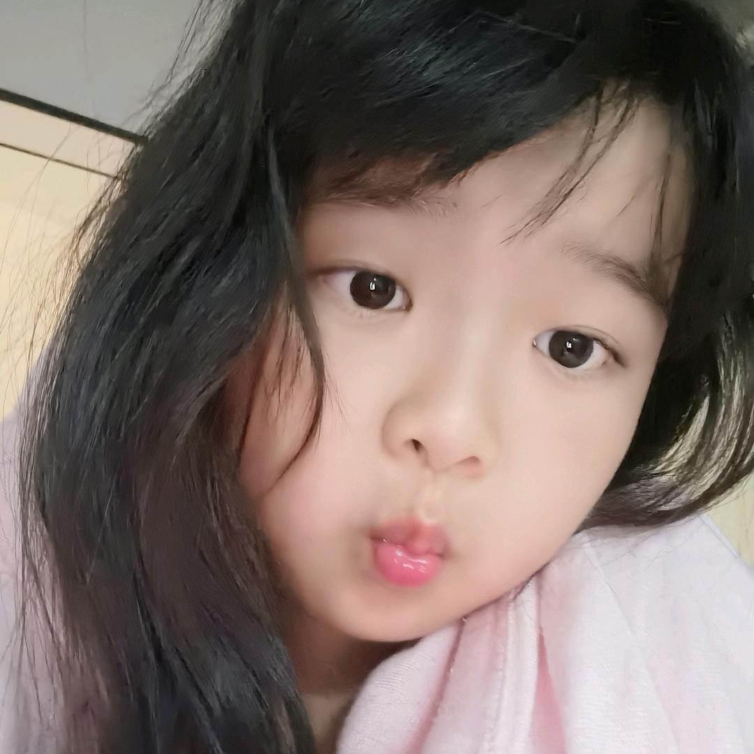 开心的一朵玫瑰花🥳