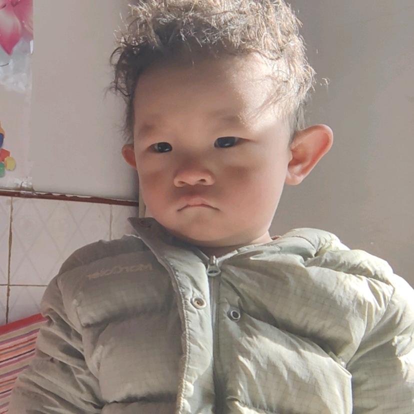 成熟稳重不哭不闹徐福贵