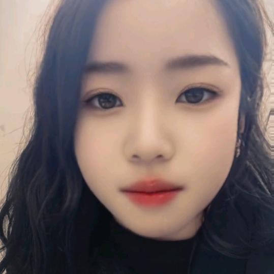 周婷