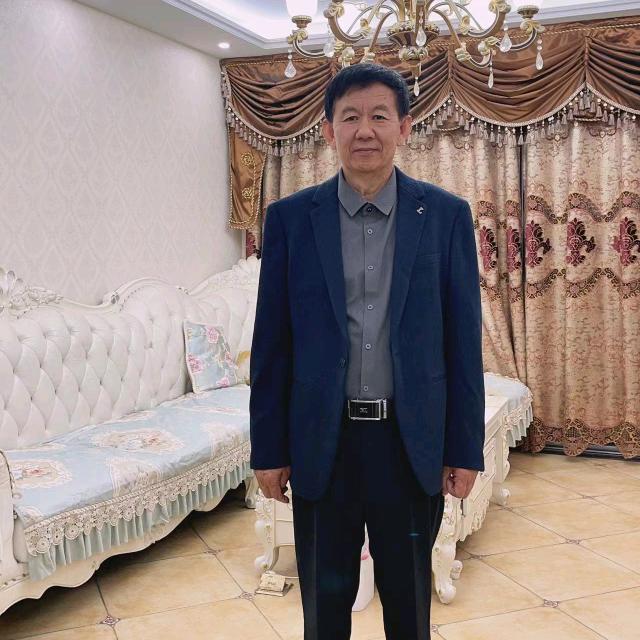 锘锘可乐乐可的爷爷