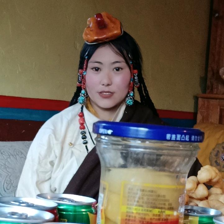 曲英次措