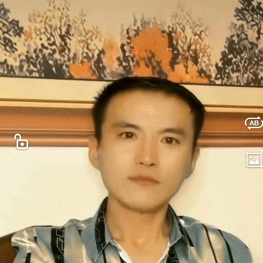 钟意李.