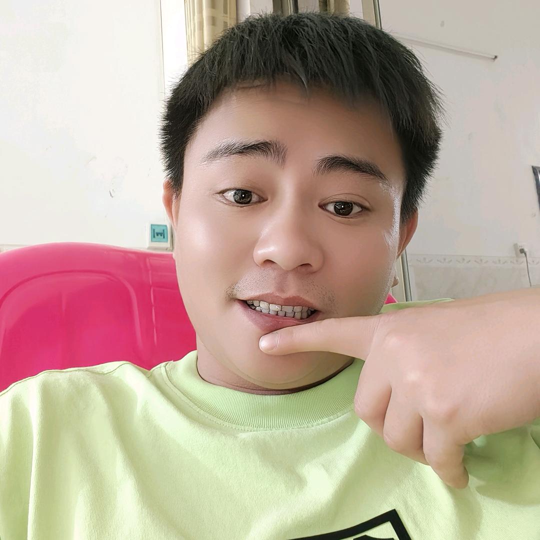 鹏程爱酒脸爱红🥰