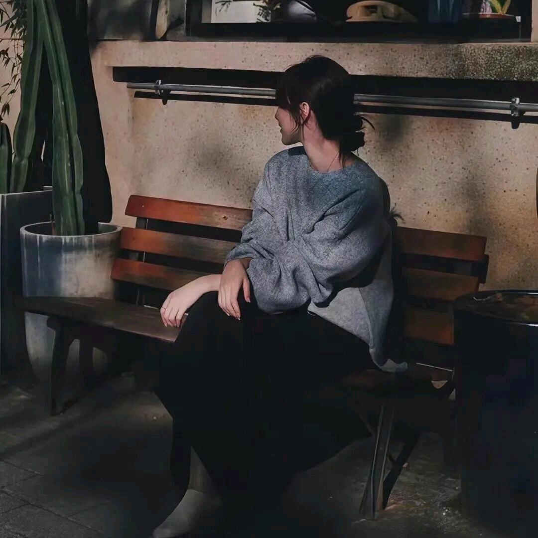 一只写不出字的笔🌙