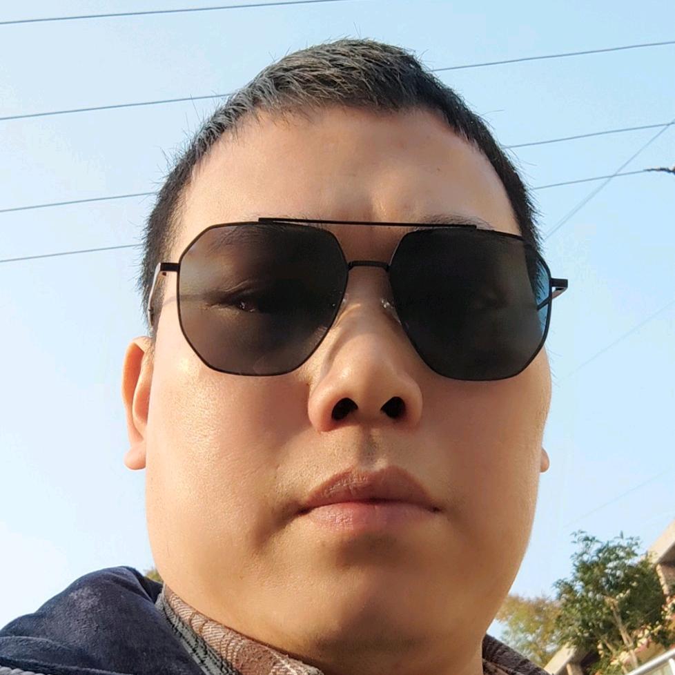 开冲皮店的小哥