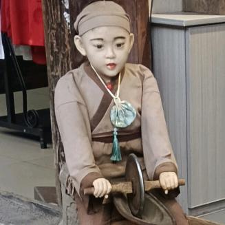 伤痕累累