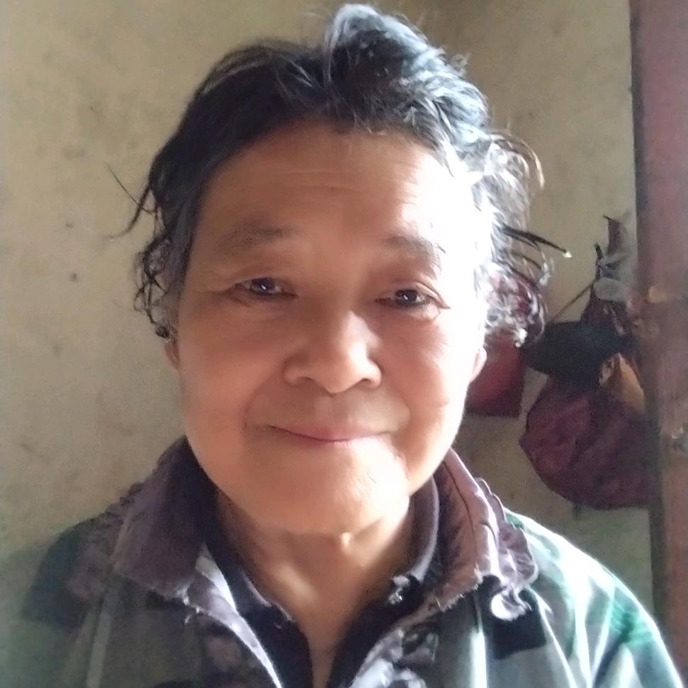 李英芳