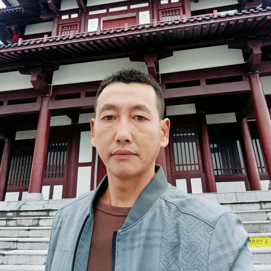 烈酒敬余生
