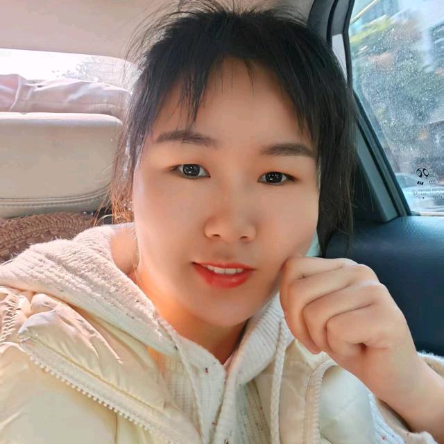 小肉肉爱养花
