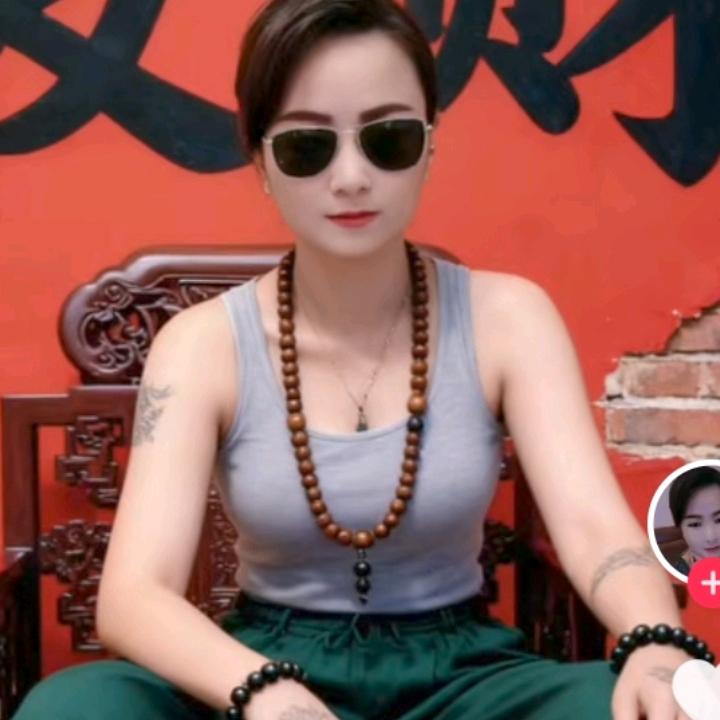 离婚单身妈妈，