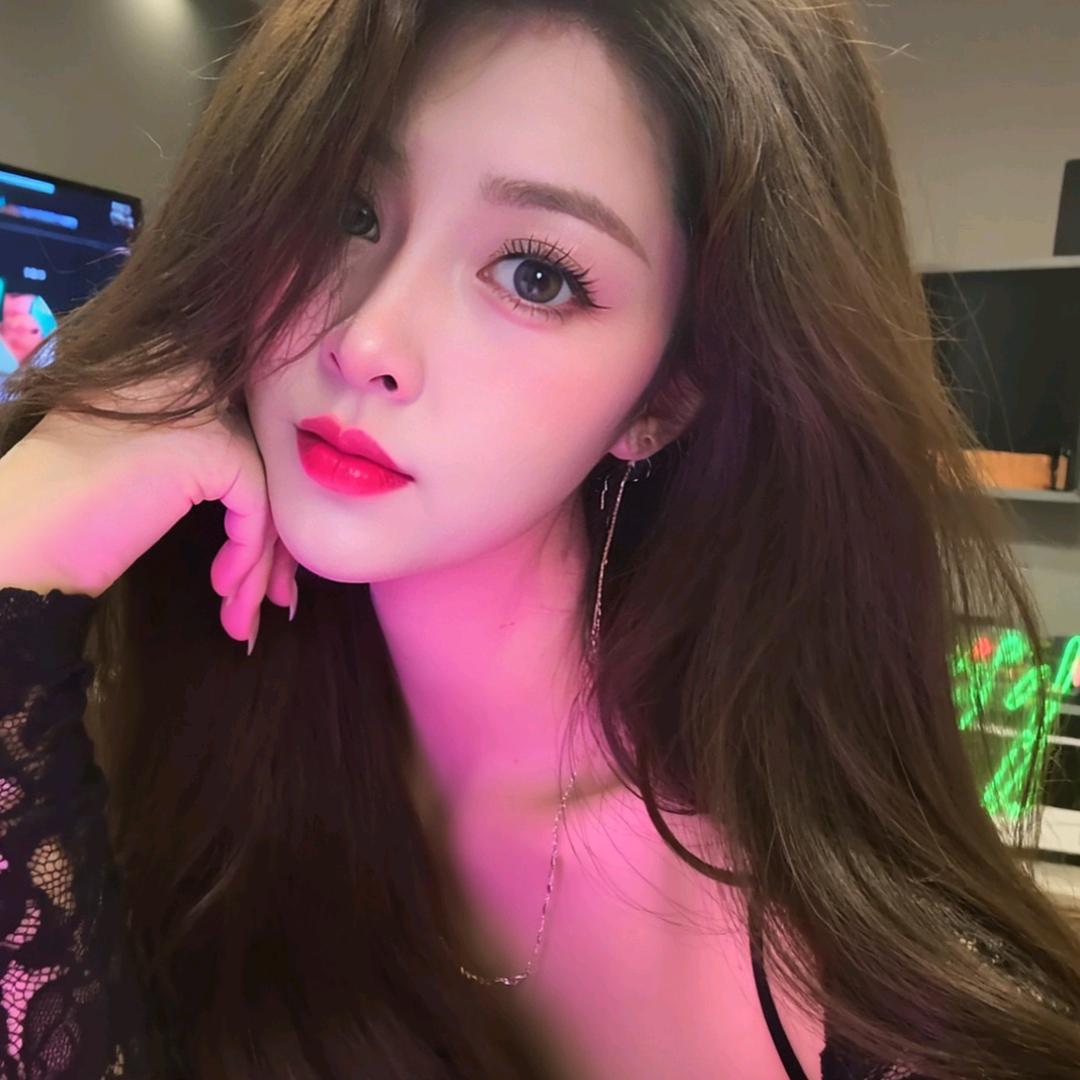 悦己😘