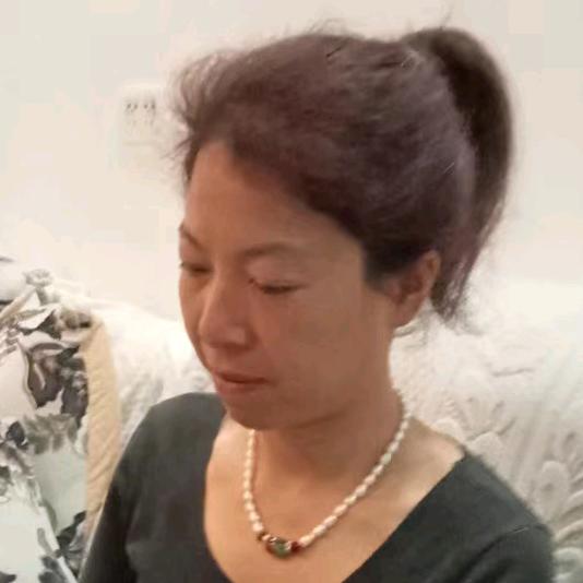 英子（摆摊的日子）