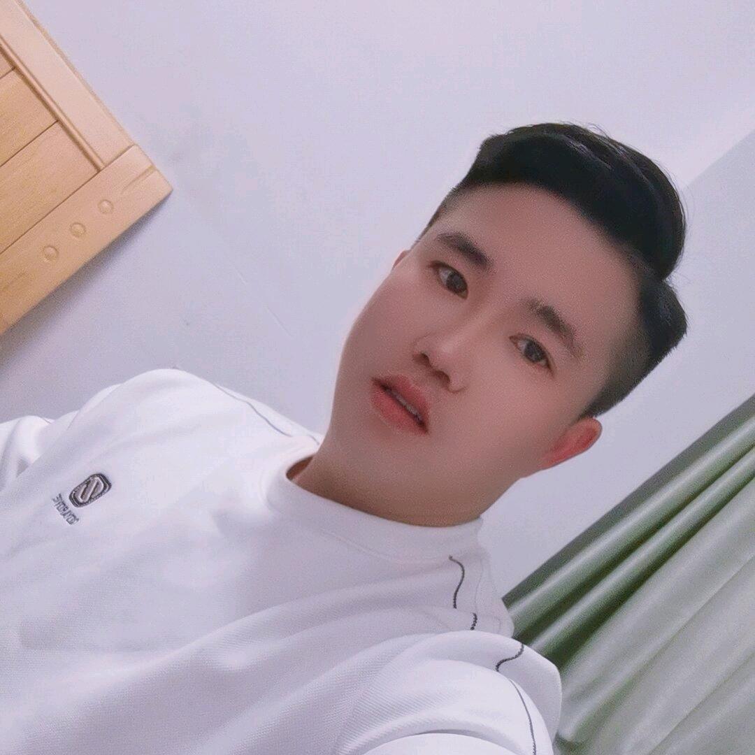 艺名范思哲