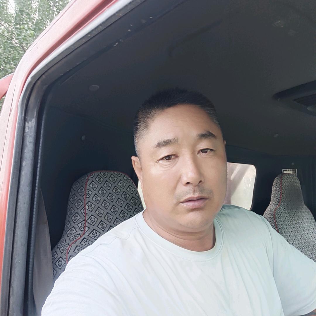 专业做金刚沙地坪水泥路臧自力。